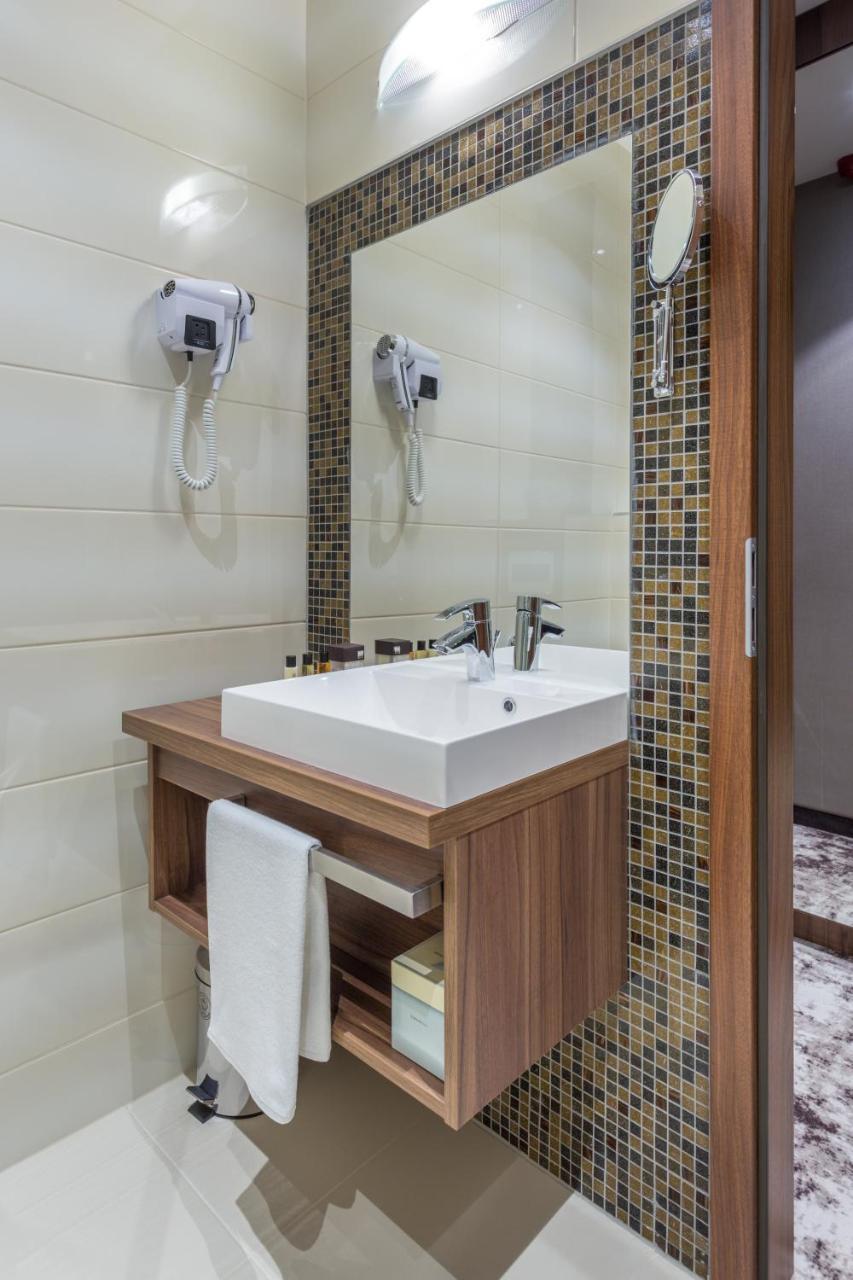 Outlet Hotel Polgar ภายนอก รูปภาพ