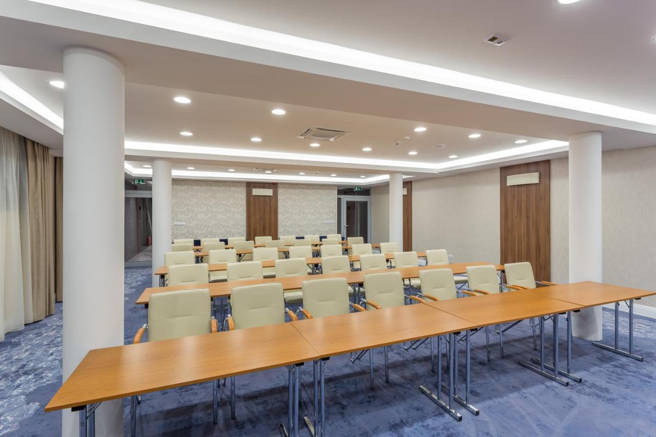 Outlet Hotel Polgar ภายนอก รูปภาพ