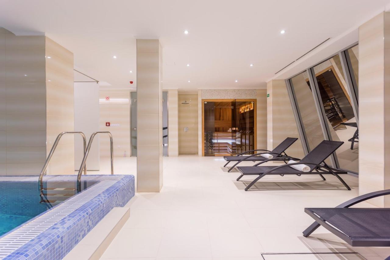 Outlet Hotel Polgar ภายนอก รูปภาพ