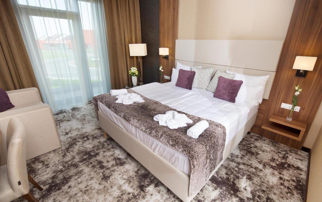 Outlet Hotel Polgar ภายนอก รูปภาพ