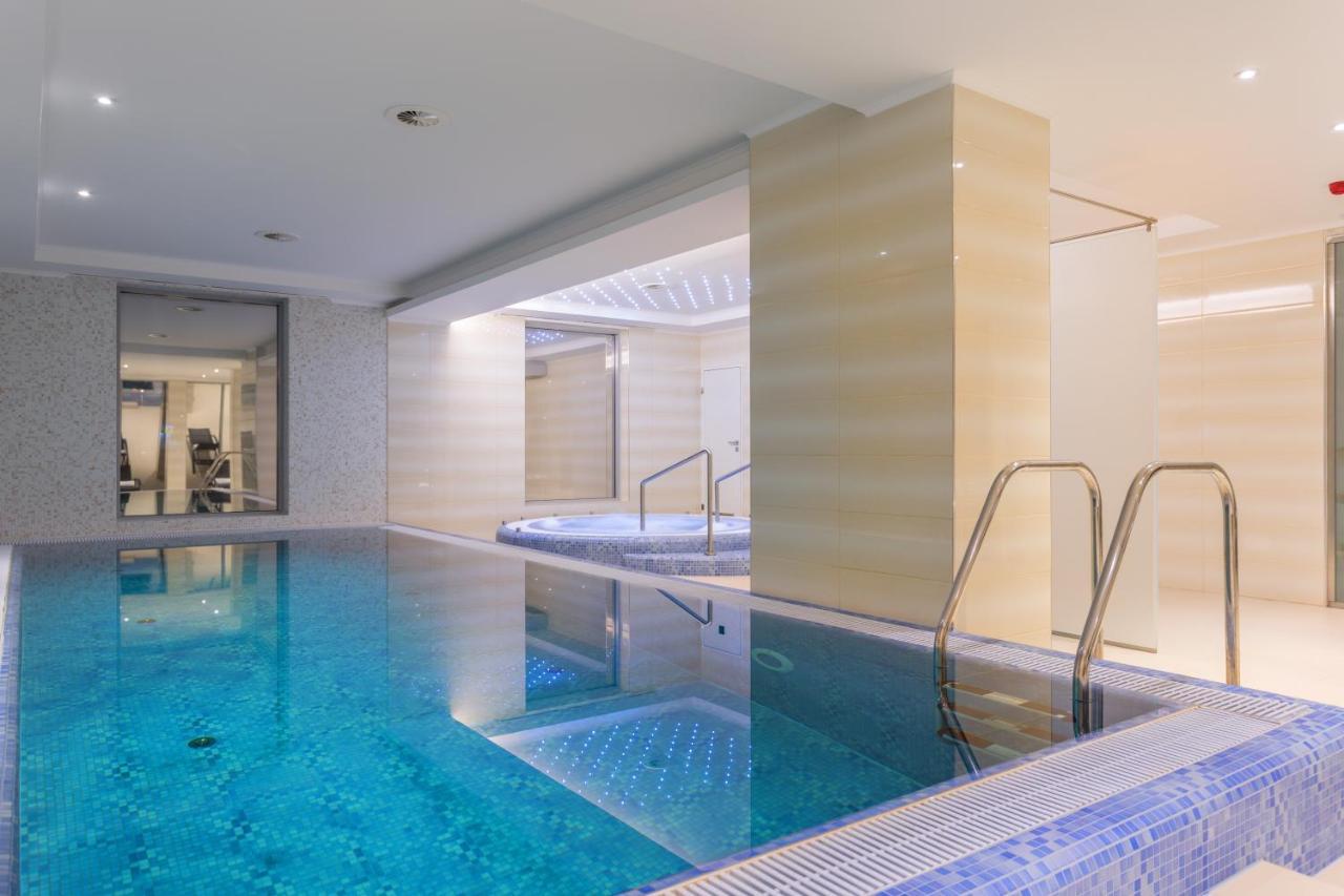 Outlet Hotel Polgar ภายนอก รูปภาพ